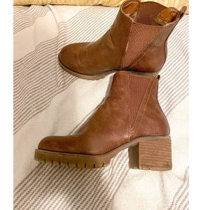 Brown bootie size 7